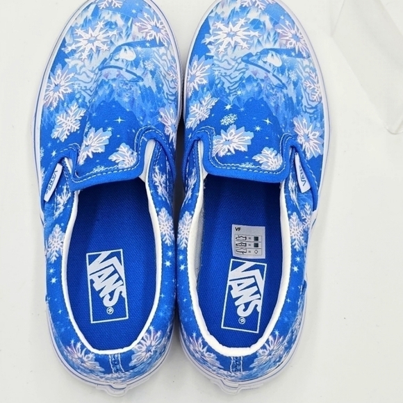 🆕Van's Big Kids 'Snowflakes - Winter Wonderland Blue' Classic Slip-On LTD ED - Picture 5 of 8